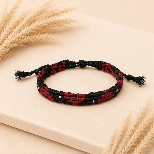 Black & Red Hearts Macramé Βραχιόλι – Χειροποίητο