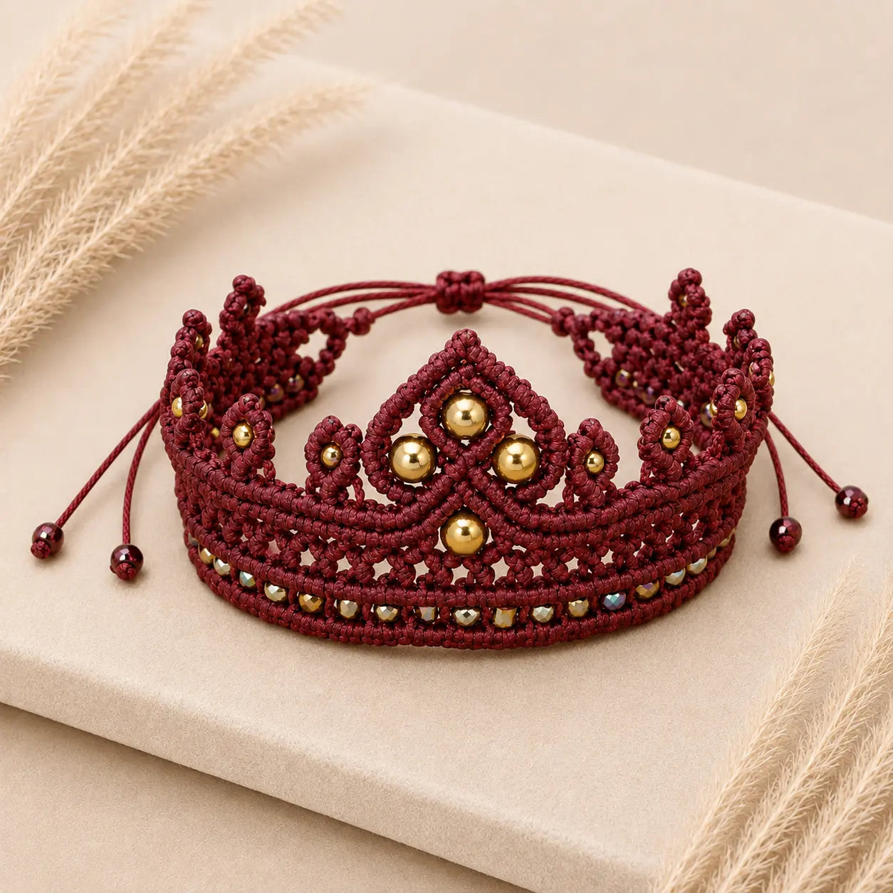 Royal Ruby – Χειροποίητο Μακραμέ Βραχιόλι